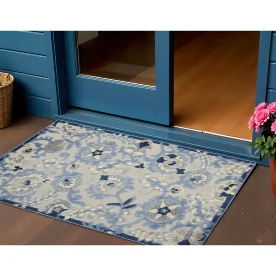 Blue And Gray Floral Power Loom Area Rug Photo 1