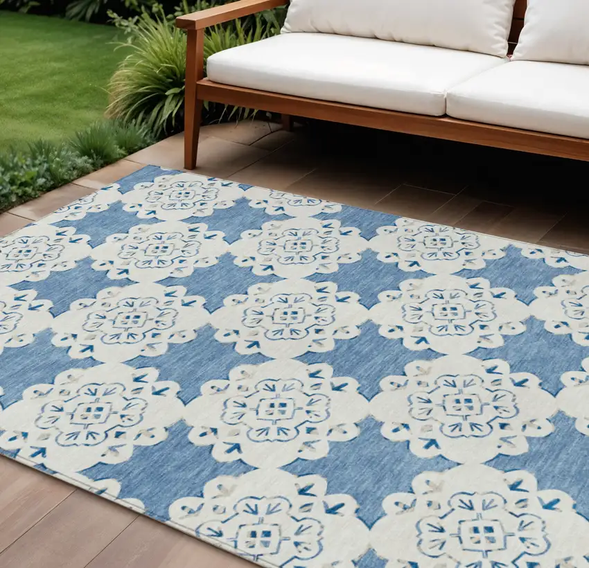 Blue And Ivory Quatrefoil Washable Indoor Outdoor Area Rug Photo 1
