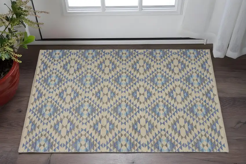 Blue Decorative Lattice Area Rug Photo 1