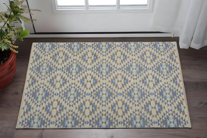 Blue Decorative Lattice Area Rug Photo 1