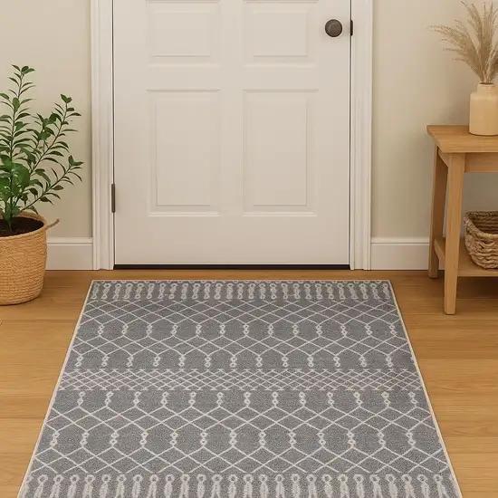 Blue Geometric Area Rug Photo 1