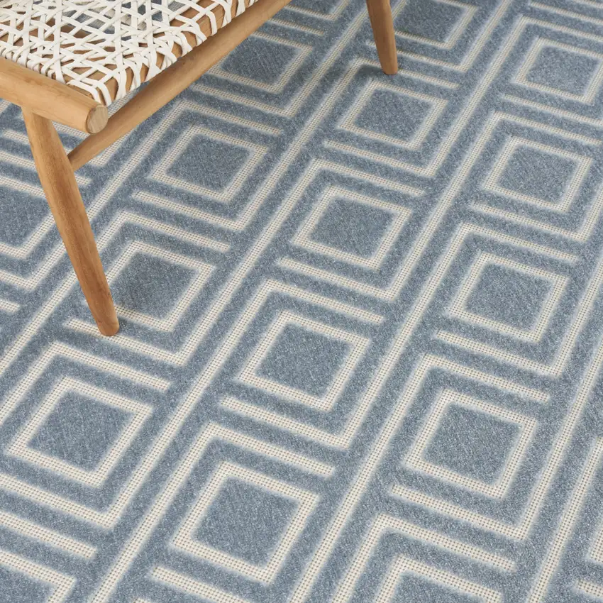 Blue Geometric Area Rug Photo 4