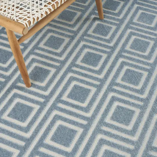 Blue Geometric Area Rug Photo 4