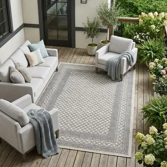 Blue Geometric Indoor Outdoor Area Rug Photo 1