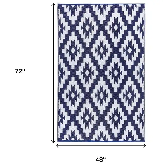 Blue Geometric Indoor Outdoor Area Rug Photo 3