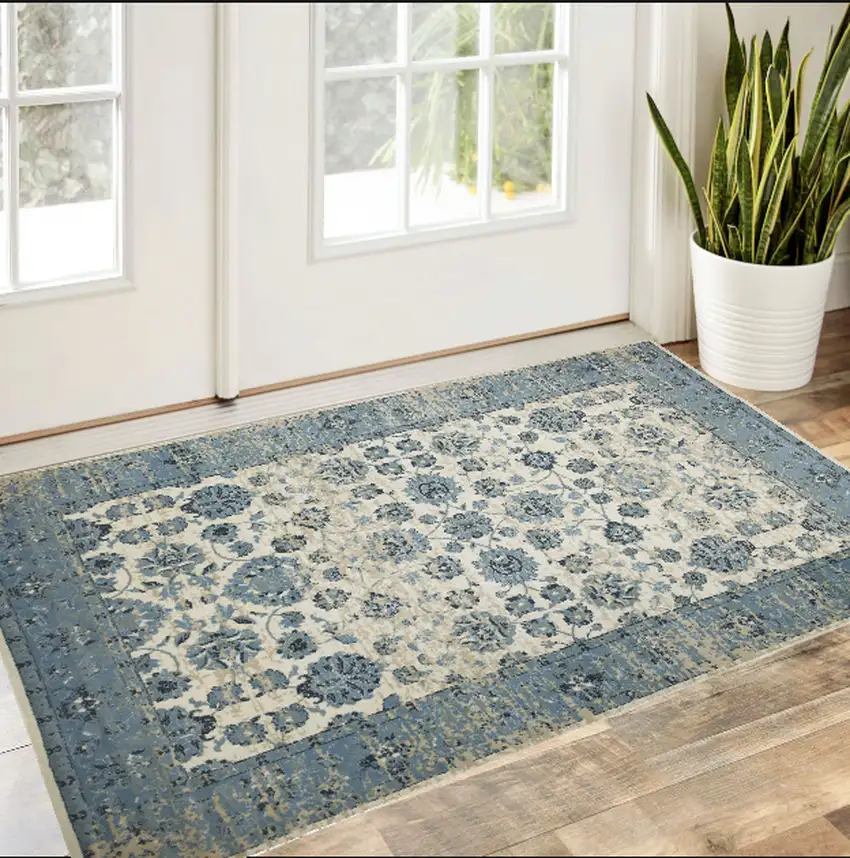 Ivory Oriental Area Rug Photo 1