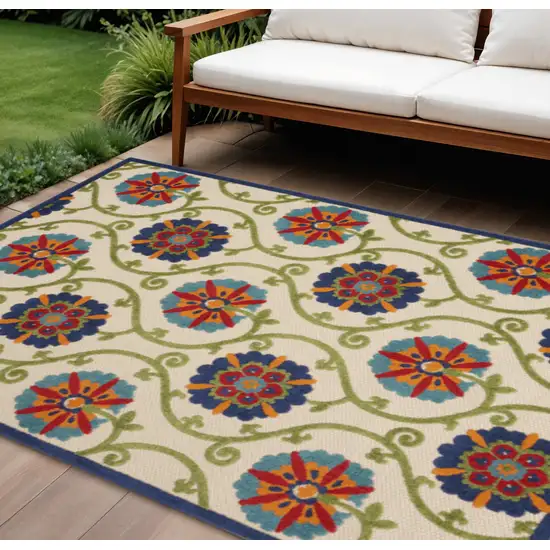 Ivory And Blue Indoor Outdoor Area Rug Photo 2