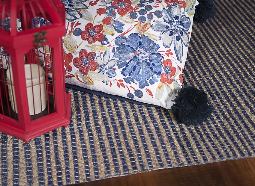 Blue Wool Hand Woven Area Rug Photo 4