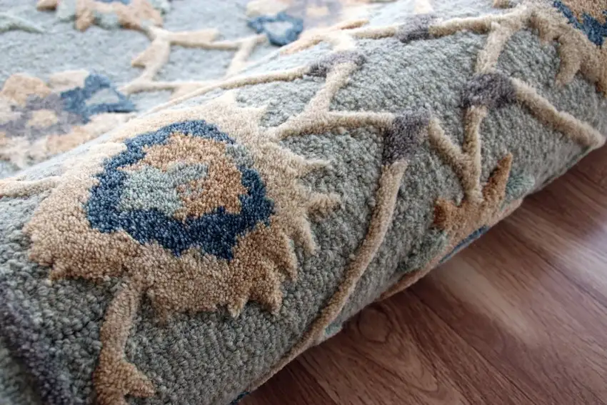 Blue and Beige Floral Runner Rug Photo 4