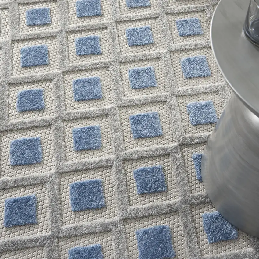 5' Blue And Gray Round Indoor Outdoor Area Rug Photo 5
