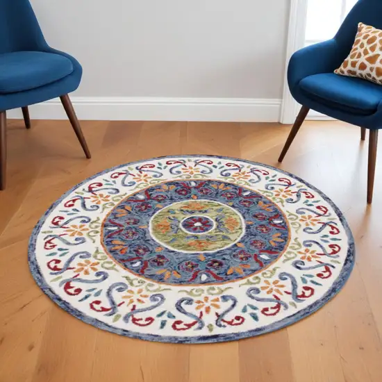 6' Blue And White Round Wool Hand Tufted Area Rug Photo 2