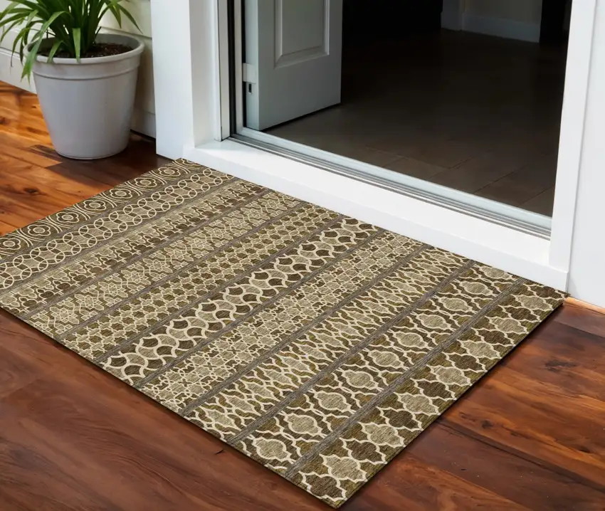 Brown And Taupe Quatrefoil Washable Indoor Outdoor Area Rug Photo 1