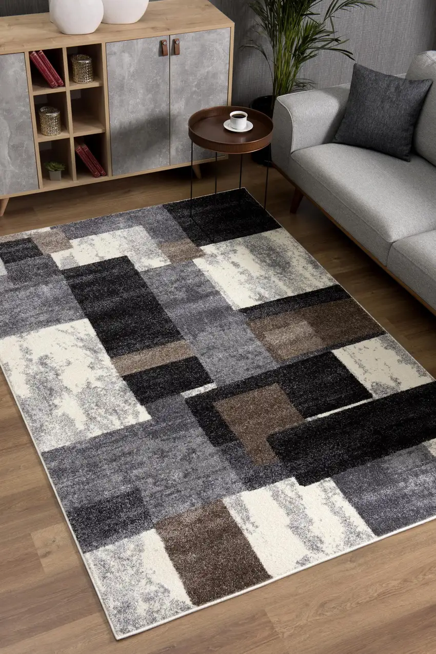 Brown Distressed Geometric Area Rug Photo 4