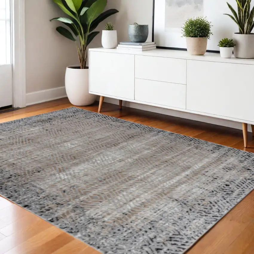 Brown Geometric Area Rug Photo 1