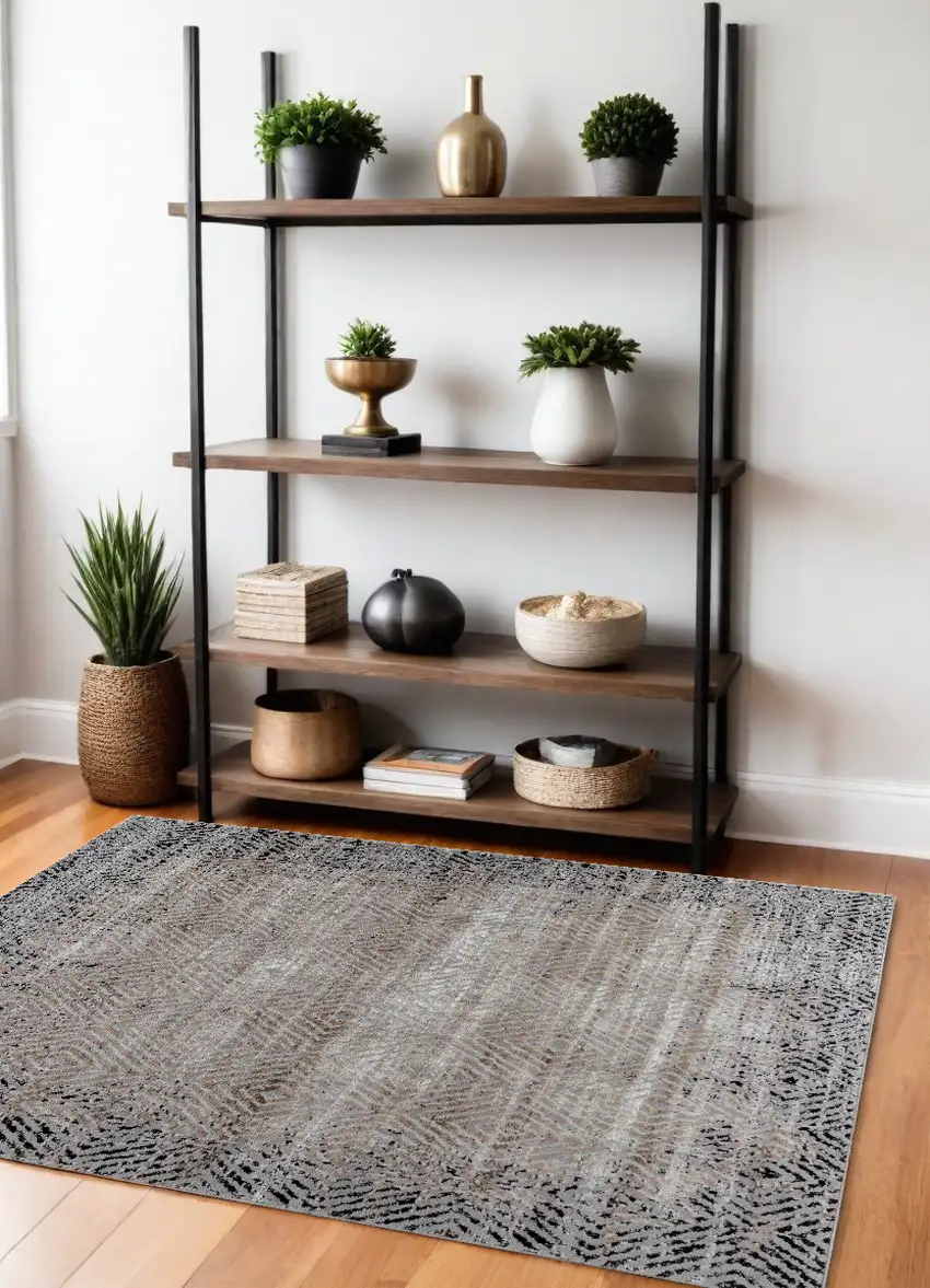 Brown Geometric Area Rug Photo 1
