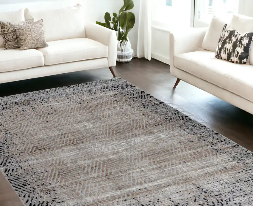 7' X 10' Brown Geometric Area Rug Photo 1