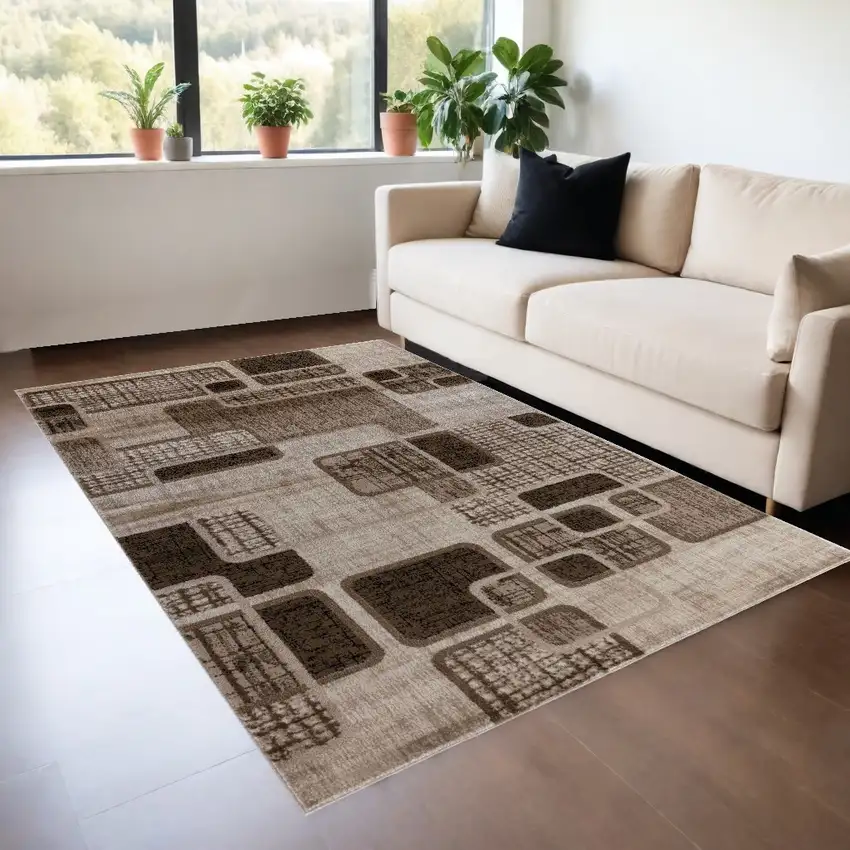 Brown Geometric Area Rug Photo 1