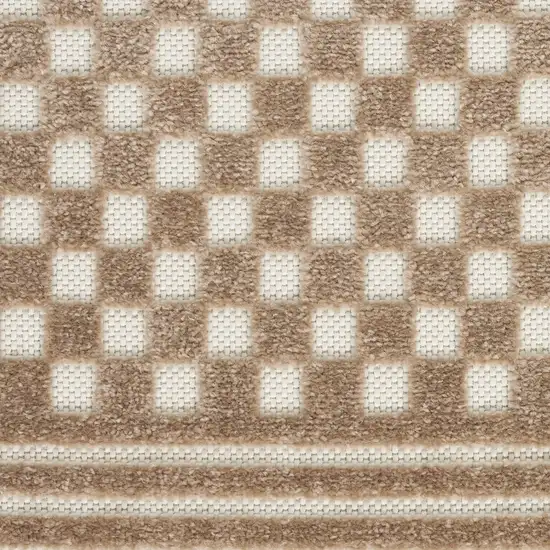 Brown Geometric Area Rug Photo 8
