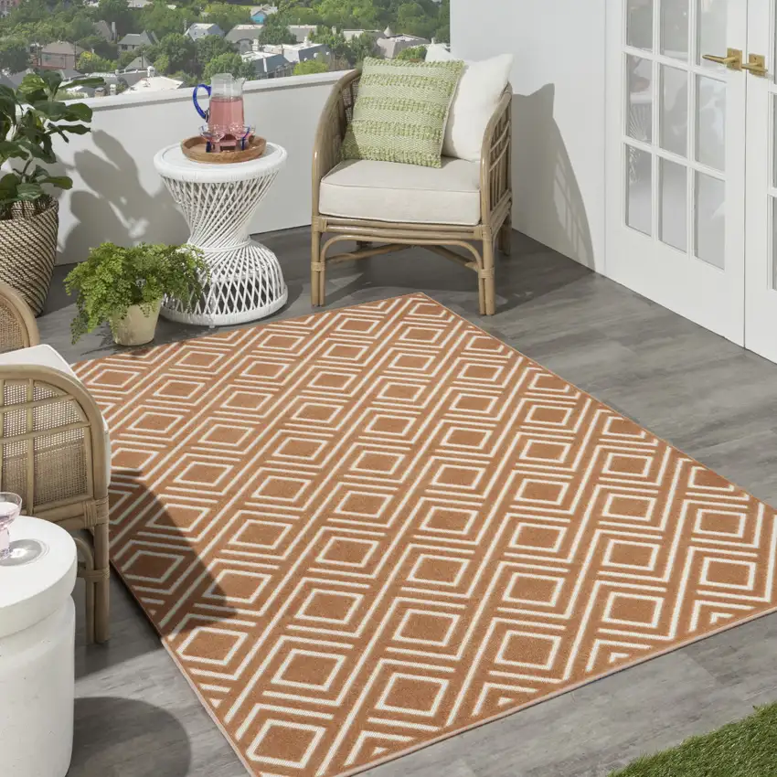 Brown Geometric Area Rug Photo 2