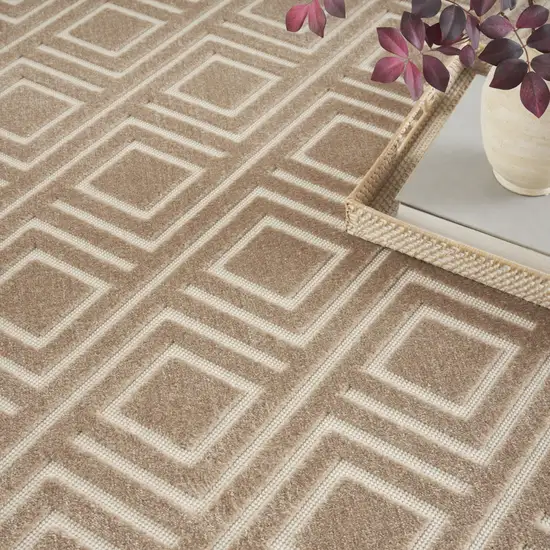 Brown Geometric Area Rug Photo 4