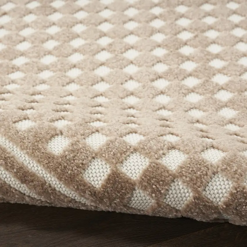 Brown Geometric Area Rug Photo 4