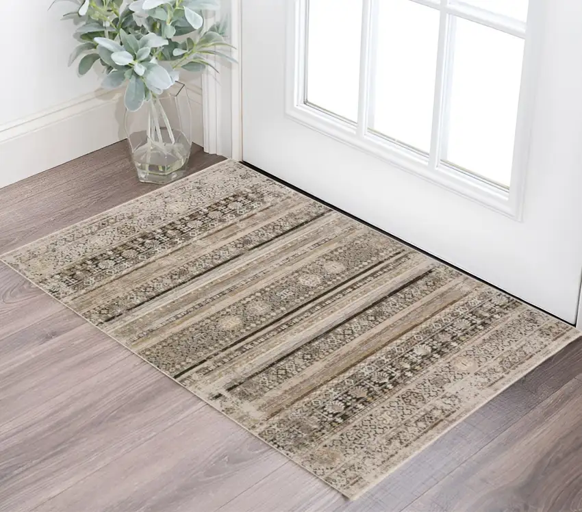 Brown Oriental Area Rug With Fringe Photo 1