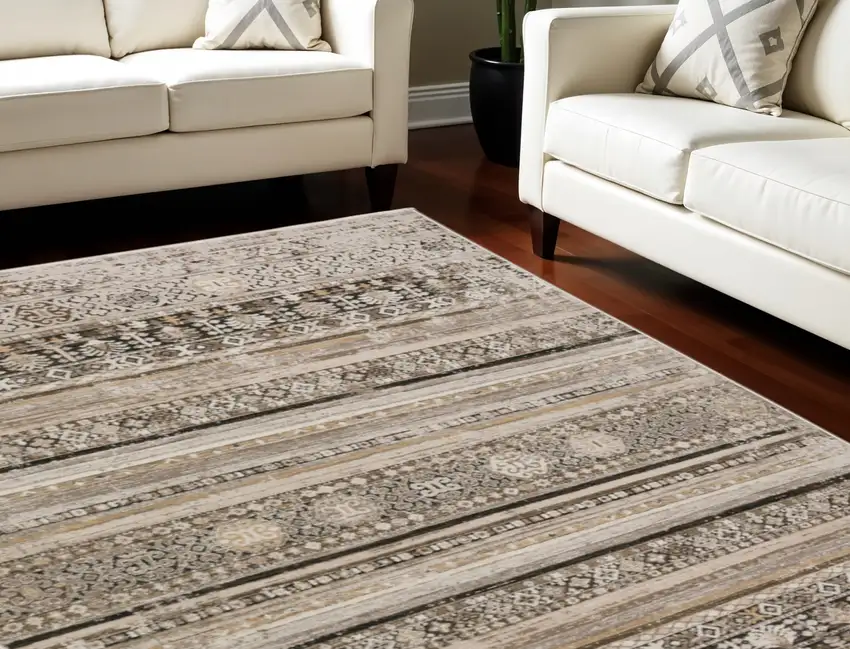 Brown Oriental Area Rug With Fringe Photo 1