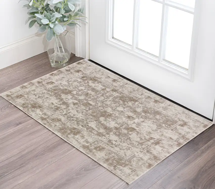 Brown Oriental Area Rug With Fringe Photo 1