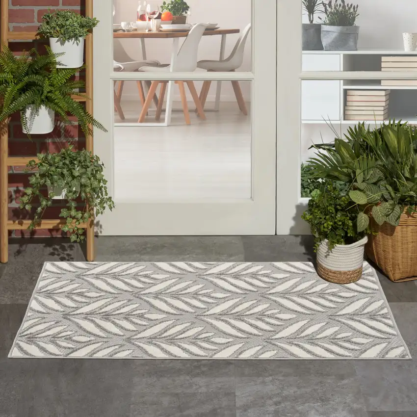 Gray Floral Indoor Outdoor Area Rug Photo 6