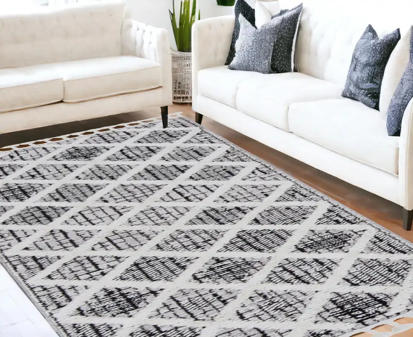 Charcoal Geometric Diamond Indoor Area Rug With Fringe Photo 1