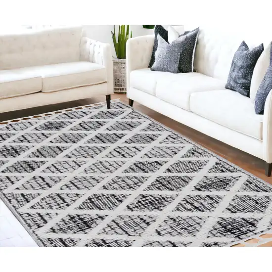 Charcoal Geometric Diamond Indoor Area Rug With Fringe Photo 1