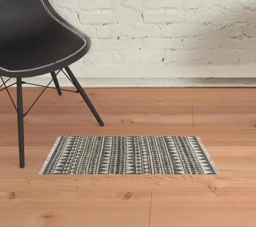 Charcoal Geometric Hand Woven Area Rug Photo 2