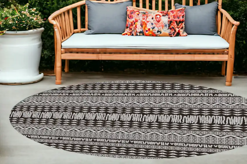 8' Charcoal Machine Woven Uv Treated Scandinavian Indoor Outdoor Round Area Rug Photo 1