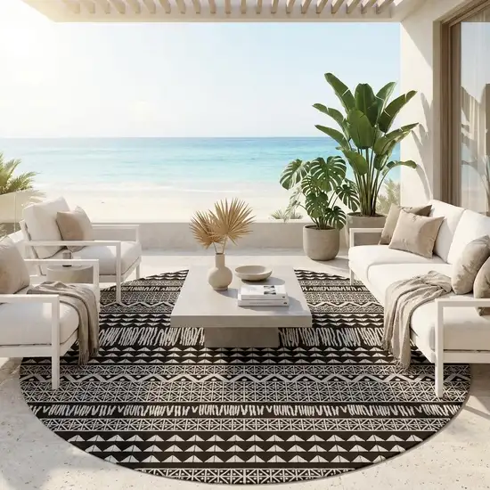 8' Charcoal Southwestern Indoor Outdoor Area Rug Photo 1