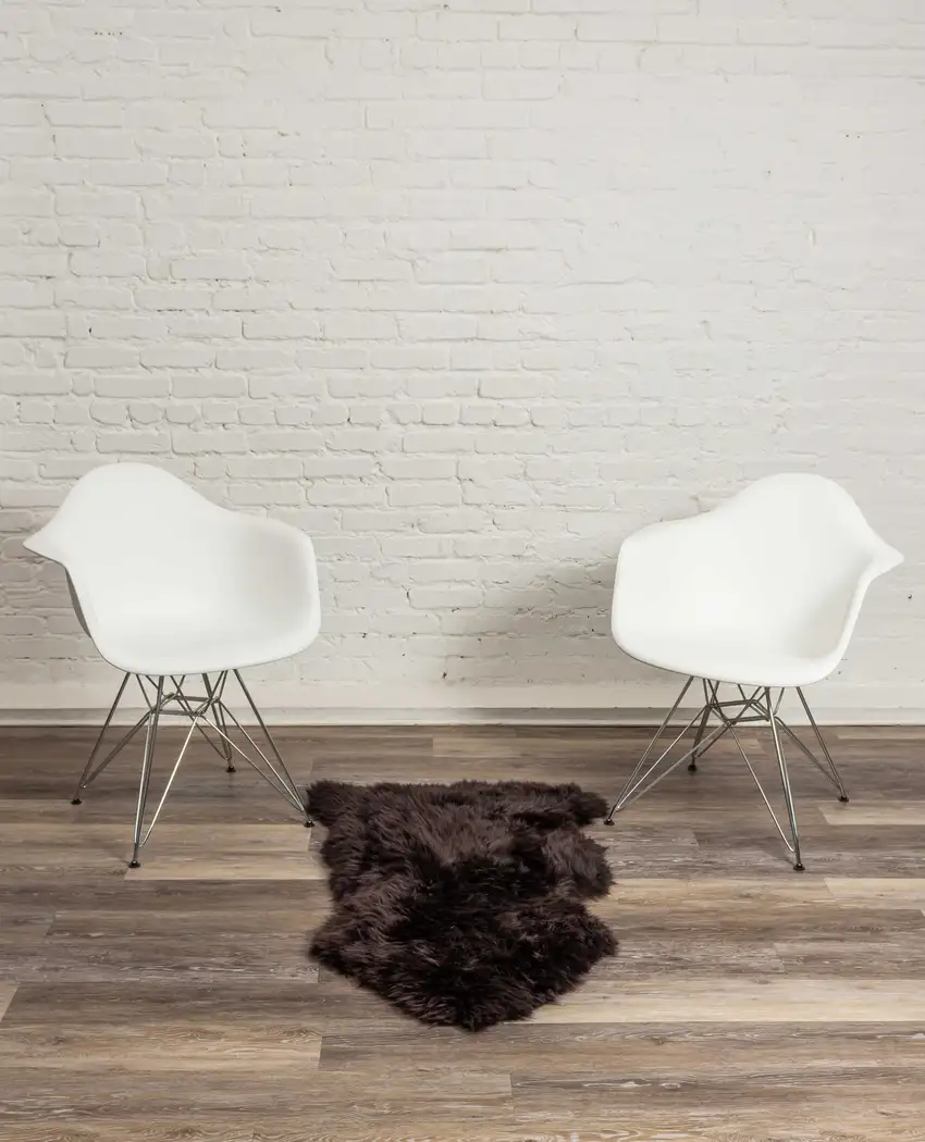 Chocolate New Zealand Natural Sheepskin Rug Photo 5