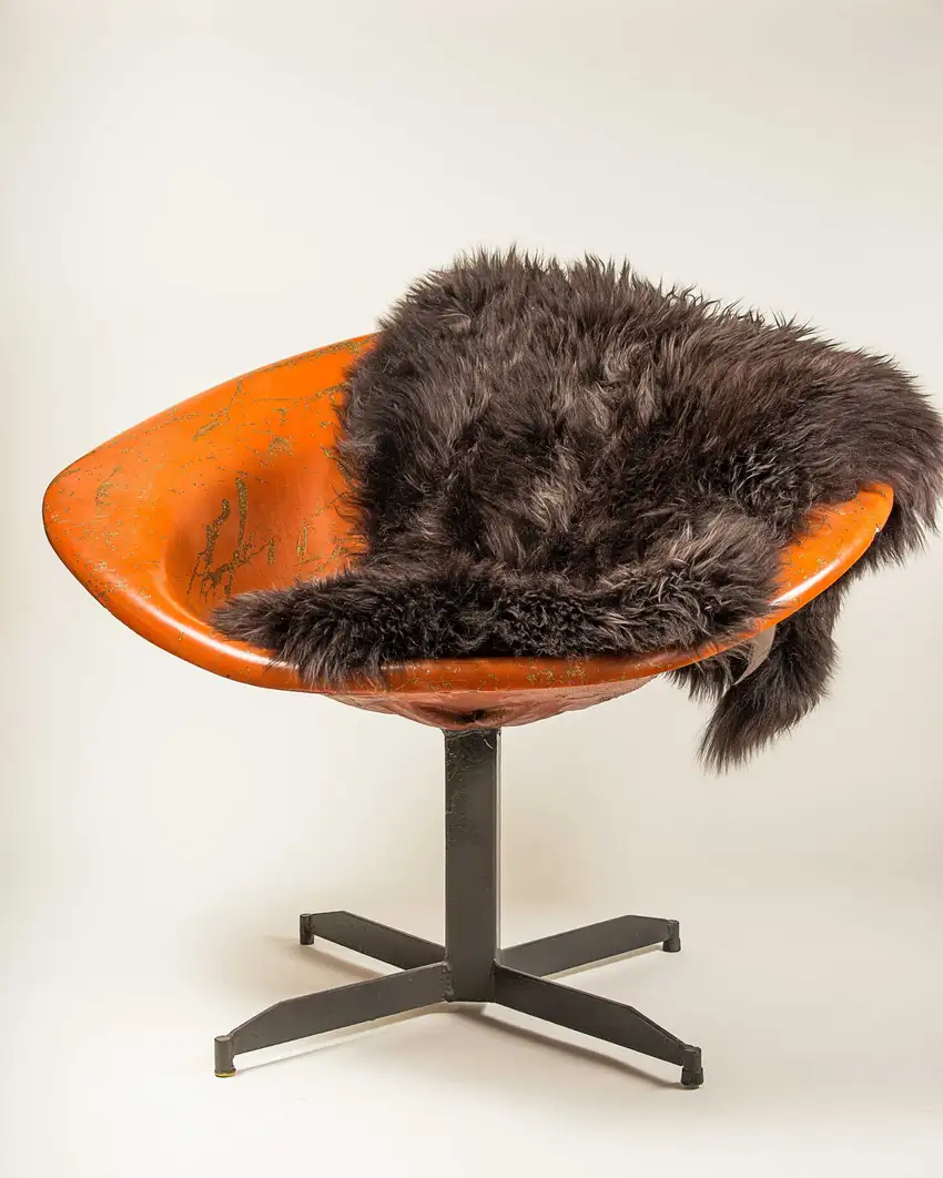 Chocolate New Zealand Natural Sheepskin Rug Photo 6