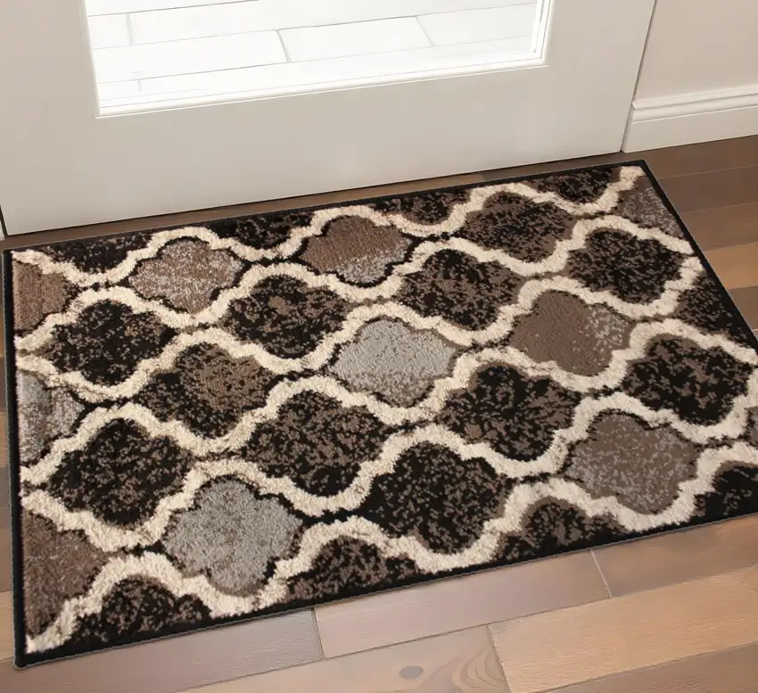 Chocolate Quatrefoil Power Loom Distressed Stain Resistant Area Rug Photo 1