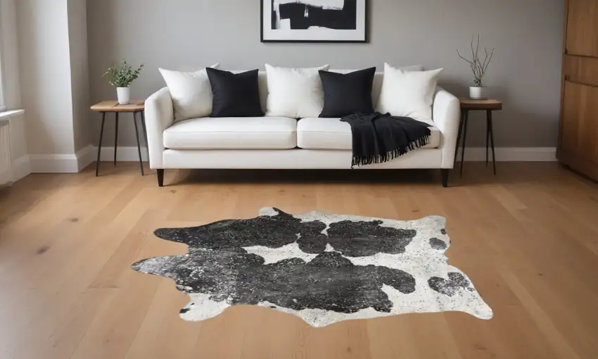 Black and White Cowhide Hand Knotted Area Rug Photo 1