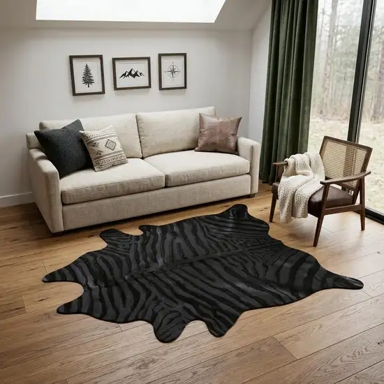 Black Cowhide Hand Knotted Area Rug Photo 1