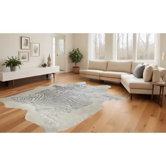 Silver and Ivory Cowhide Hand Knotted Area Rug Photo 1