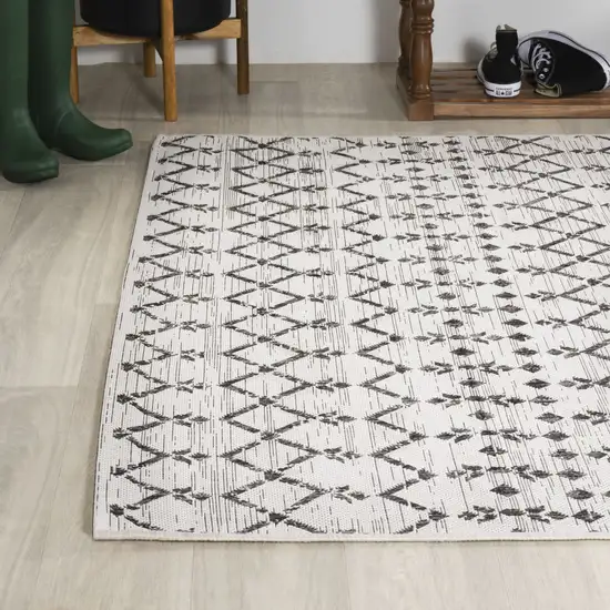 Cream And Black Trellis Indoor Outdoor Area Rug Photo 6