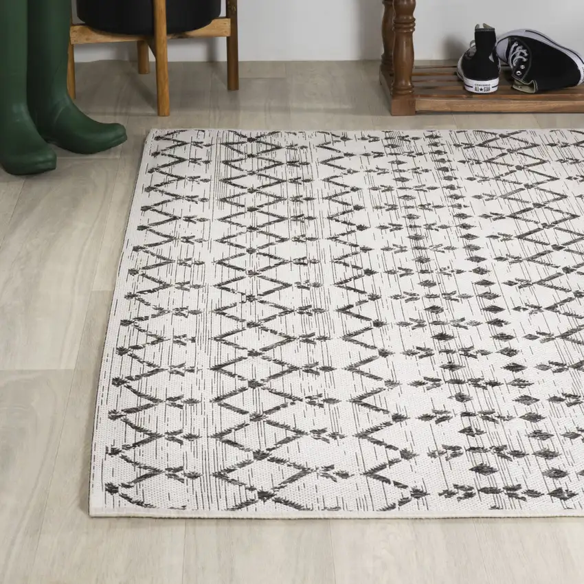 Cream And Black Trellis Indoor Outdoor Area Rug Photo 6