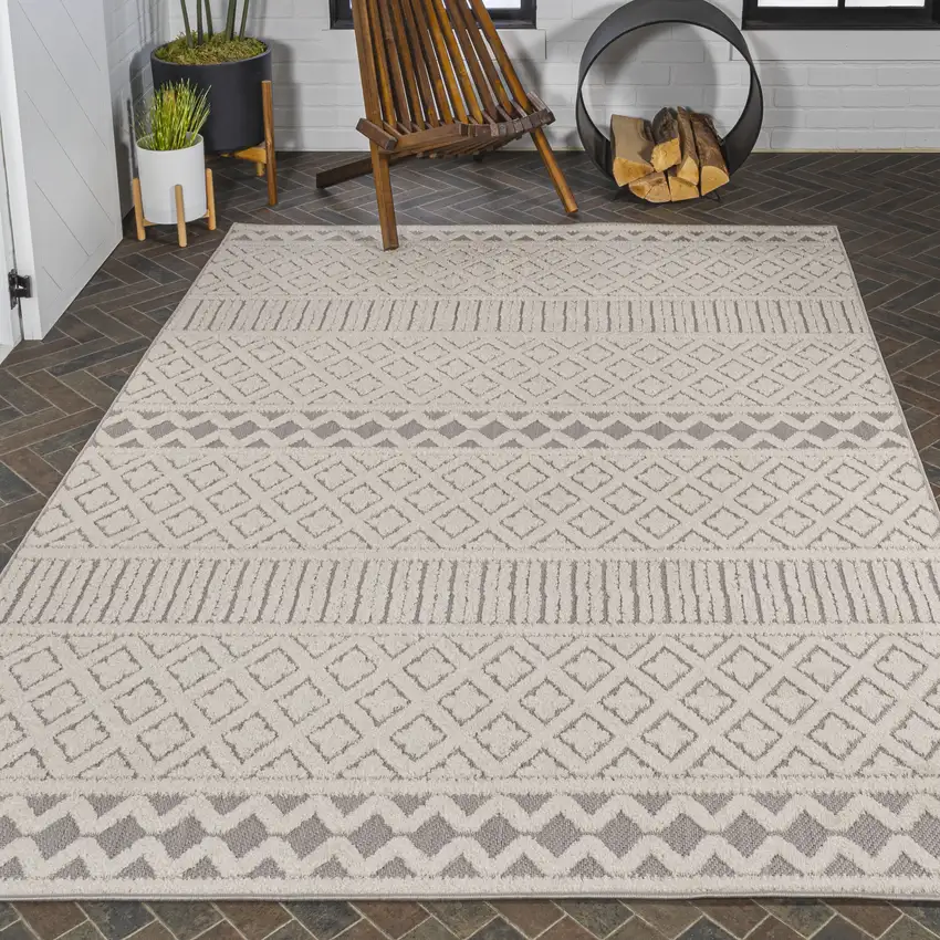 Cream And Gray Trellis Indoor Outdoor Area Rug Photo 9