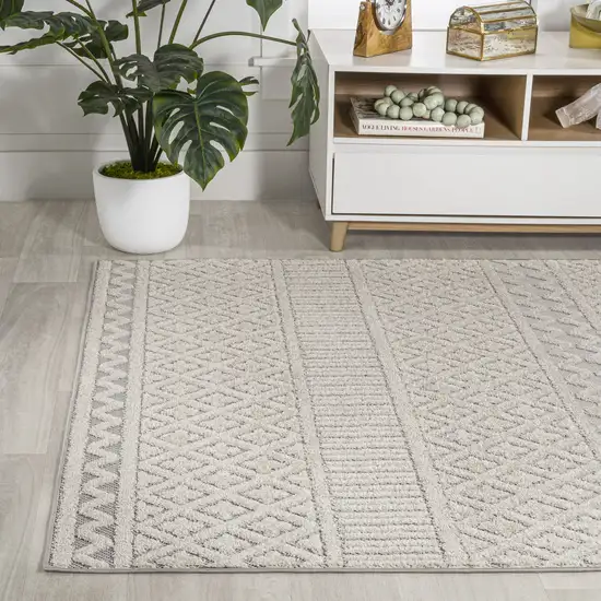 Cream And Gray Trellis Indoor Outdoor Area Rug Photo 4