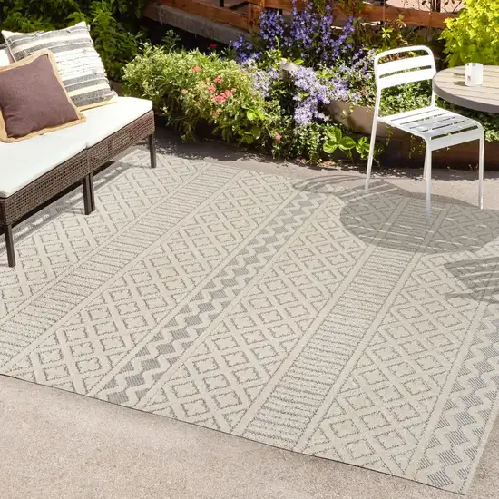 Cream And Gray Trellis Indoor Outdoor Area Rug Photo 7