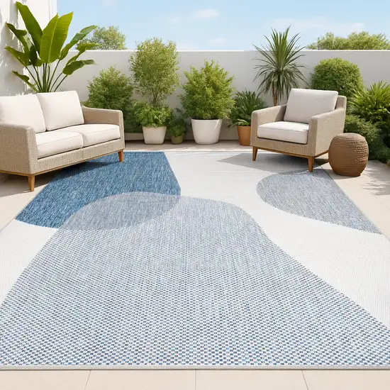 Cream And Navy Blue Geometric Indoor Outdoor Area Rug Photo 3