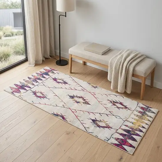 Cream Damask Area Rug Photo 1