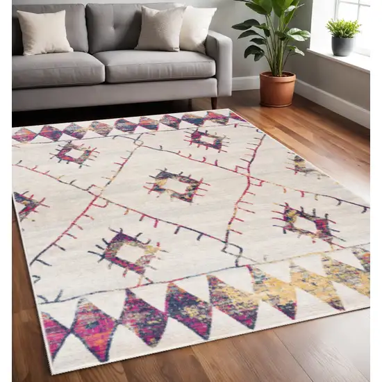 Cream Damask Area Rug Photo 1