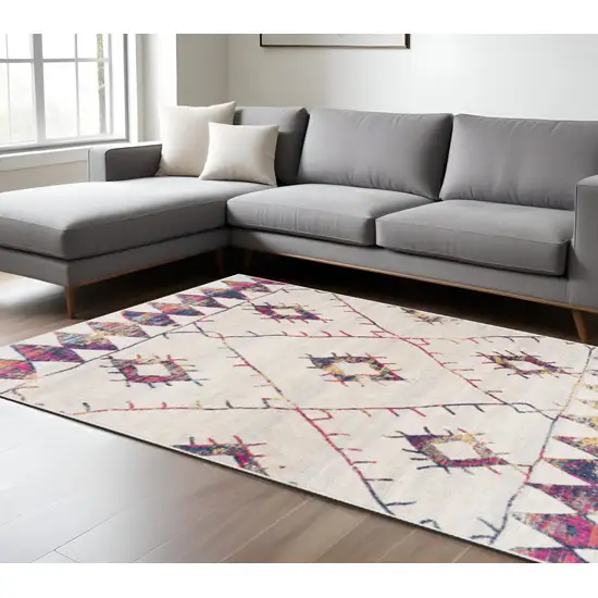 Cream Damask Area Rug Photo 1