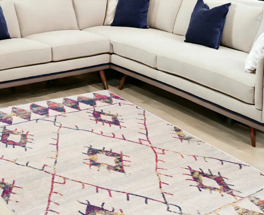 Cream Damask Area Rug Photo 1